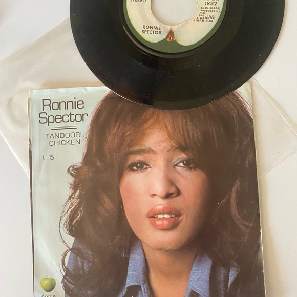 Ronnie Spector Try Some, Buy Some / Tandoori Chicken Apple Records Vinyl 7" 45 - Picture 2 of 4